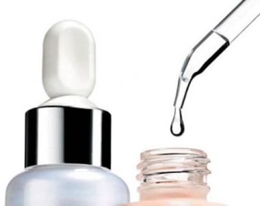 Lựa chọn serum khi đã có kem dưỡng ẩm nên hay không nên